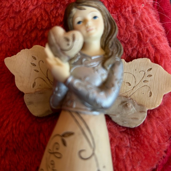 Elements Love you Grandma Angel Holding a Heart - Picture 2 of 9